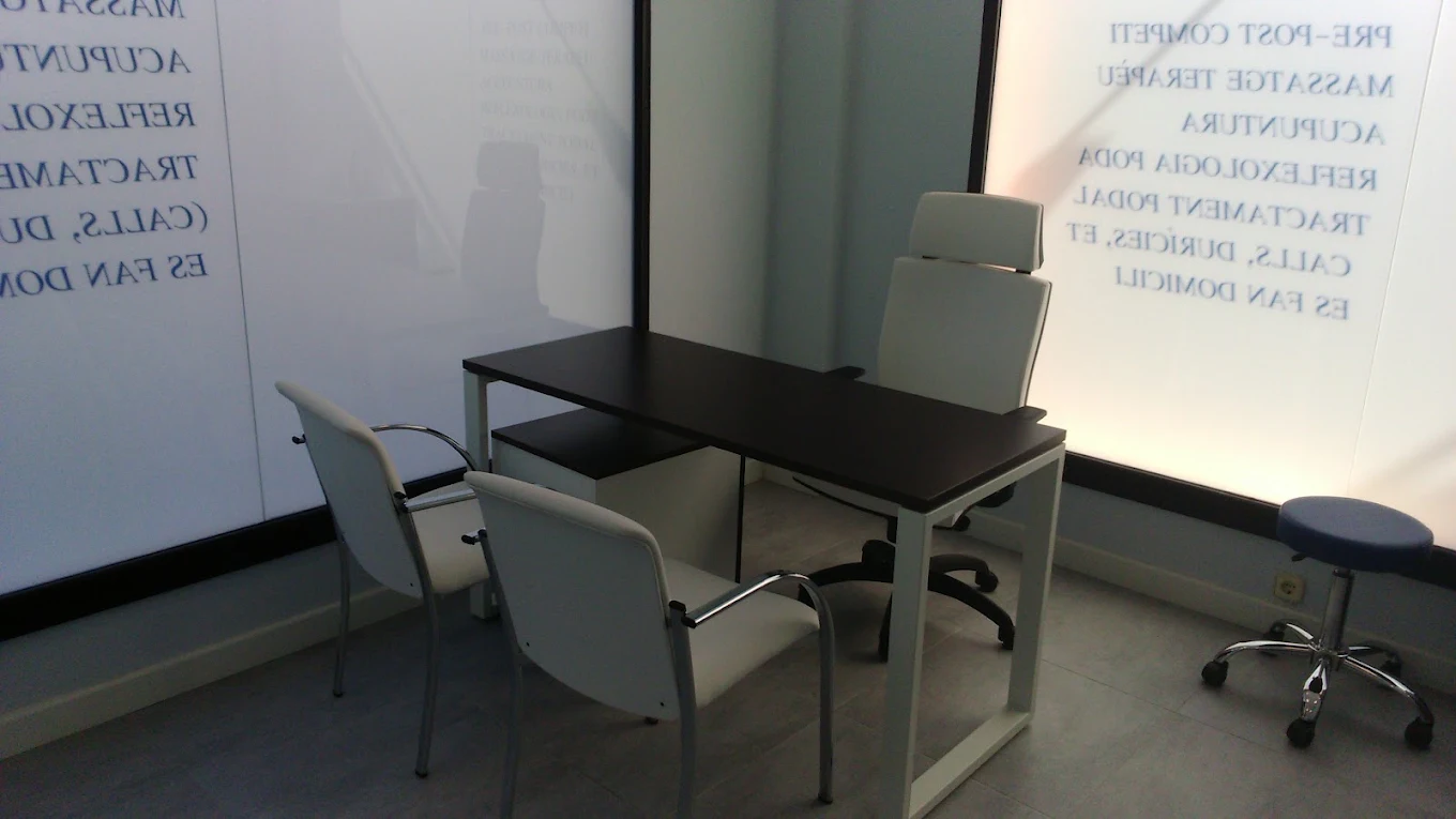 Sala de consulta de osteopatía y terapias integrativas